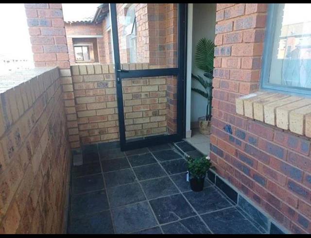 2 BEDROOM PROPERTY TO RENT IN KIBLER PARK